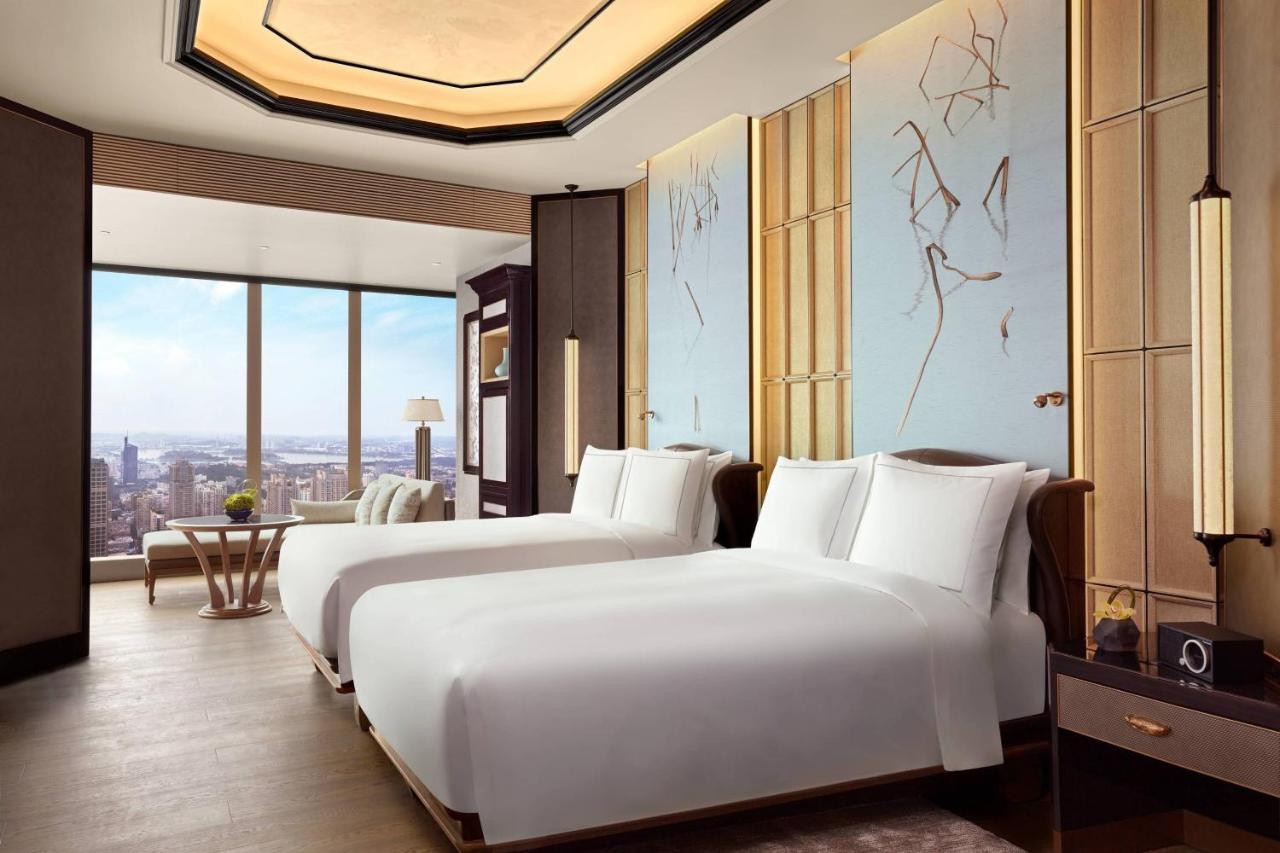 فندق نانجينغفي  The Ritz-Carlton, Nanjing المظهر الخارجي الصورة